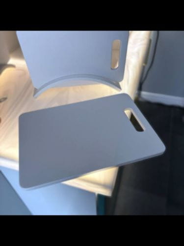 duza_deska_do_krojenia_z_uchwytem_z_materialu_solid_surface.jpg