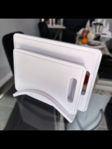 mala_deska_do_krojenia_z_rowkiem_z_materialu_solid_surface.jpg
