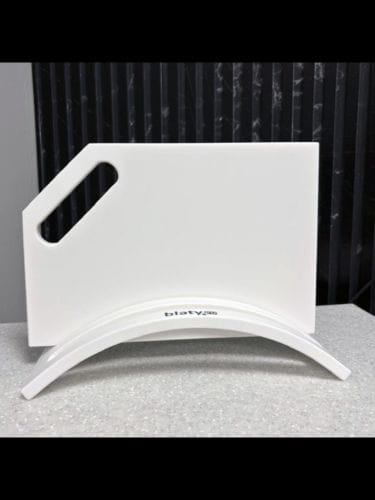 mala_biala_deska_do_krojenia_z_materialu_solid_surface.jpg