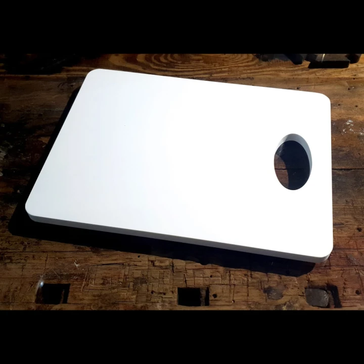higieniczna_deska_kuchenna_solid_surface_w_kuchni.jpg
