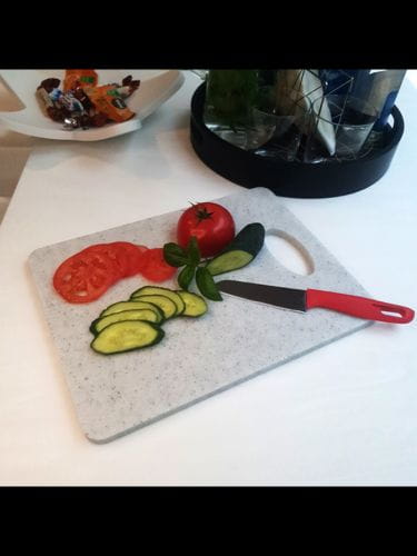 Deska_do_krojenia_i_serwowania_Solid_Surface_30x22_5cm_Staron_White_Pepper.jpg