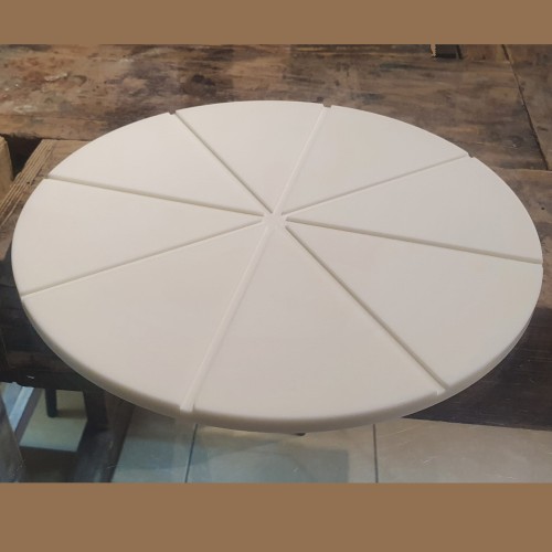 Beżowa_deska_do_pizzy_średnica_32cm_z_kompozytu_Solid_Surface.jpg