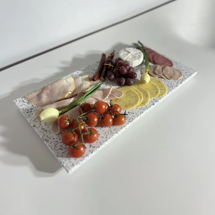 Elegancka_patera_50x26_cm_Terazzo_Bianco_do_serwowania_ciast_i_przekasek.jpg