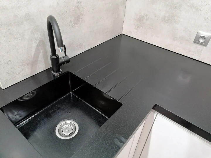 Corian-Deep-Anthracite-4.jpg
