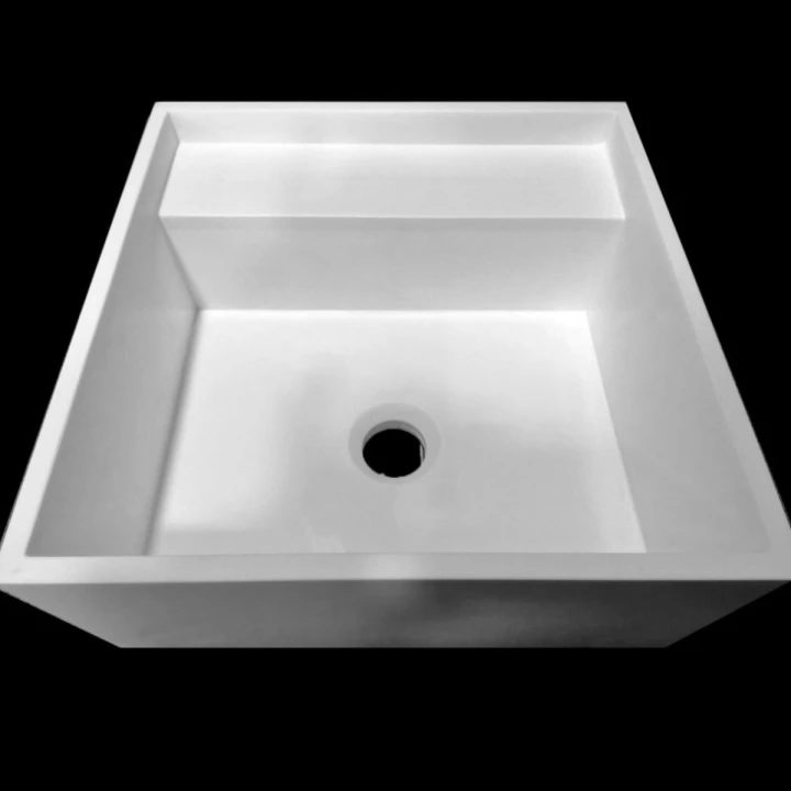 kwadratowa-umywalka-łazienkowa-ada-35x35x16-cm-solid-surface.jpg