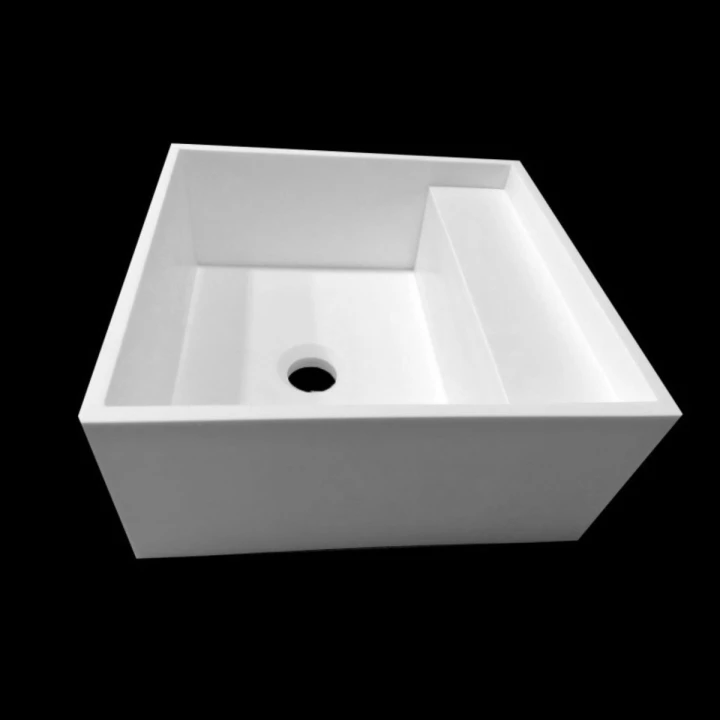 kompaktowa-umywalka-łazienkowa-ada-35x35x16-cm-na-blat.jpg