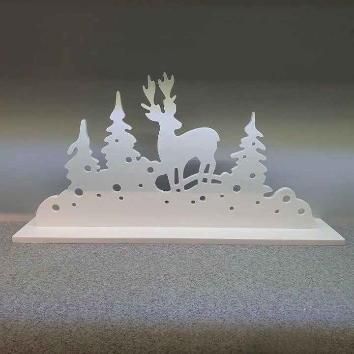 bialy-swiecznik-swiateczny-z-reniferem-solid-surface.jpg