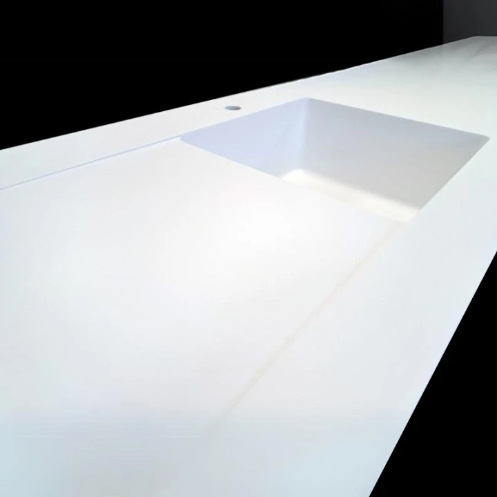 blat-kuchenny-hi-macs-alpine-white-ze-zlewem-130-cm.jpg