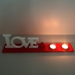 Świecznik z napisem Love i miejscem na dwa tealighty (solid surface)