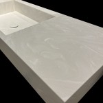 Blat łazienkowy ze zintegrowaną umywalką wykonaną na zamówienie, materiał Corian Nimbus Prima